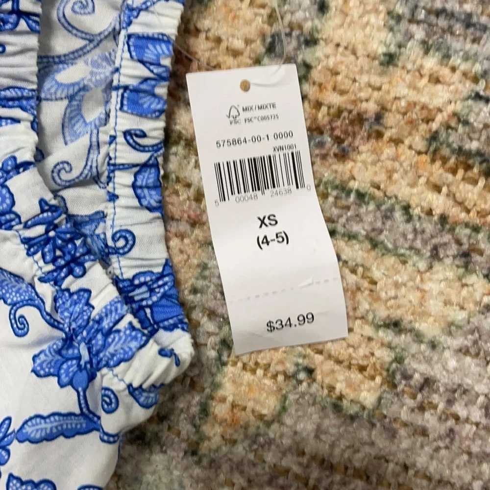 GAP ships same